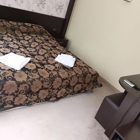Park Hotel Stratesh 로베치 외부 사진