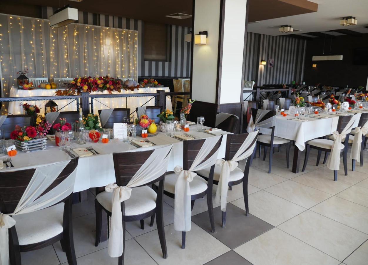 Park Hotel Stratesh 로베치 외부 사진