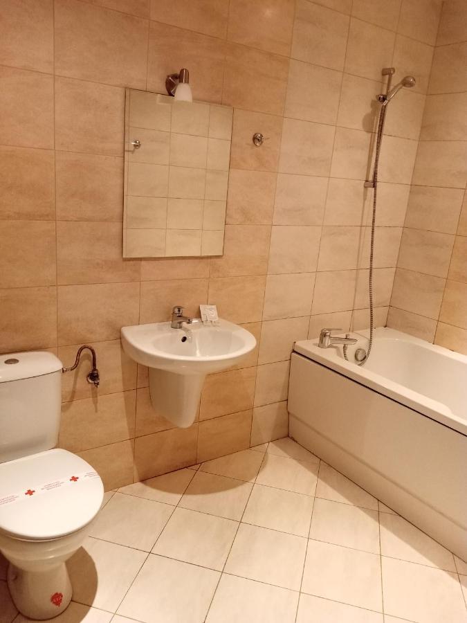 Park Hotel Stratesh 로베치 외부 사진